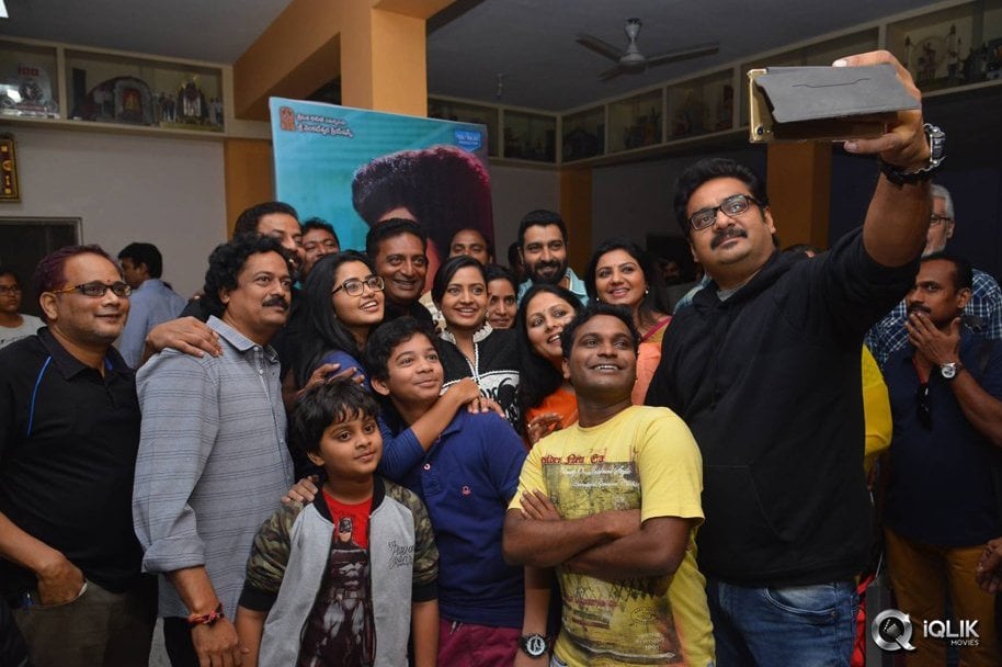 Shatamanam-Bhavati-Movie-Special-Screening-at-Prasad-Labs